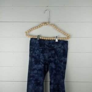 Athleta Girl girls size 14 blue with tie dye pattern capri leggings drawstring